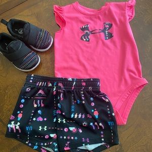 Multicolored Under armor outfit